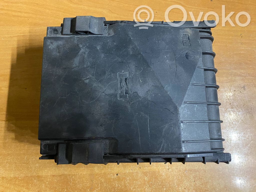 Seat Toledo II (1M) Módulo de fusible 