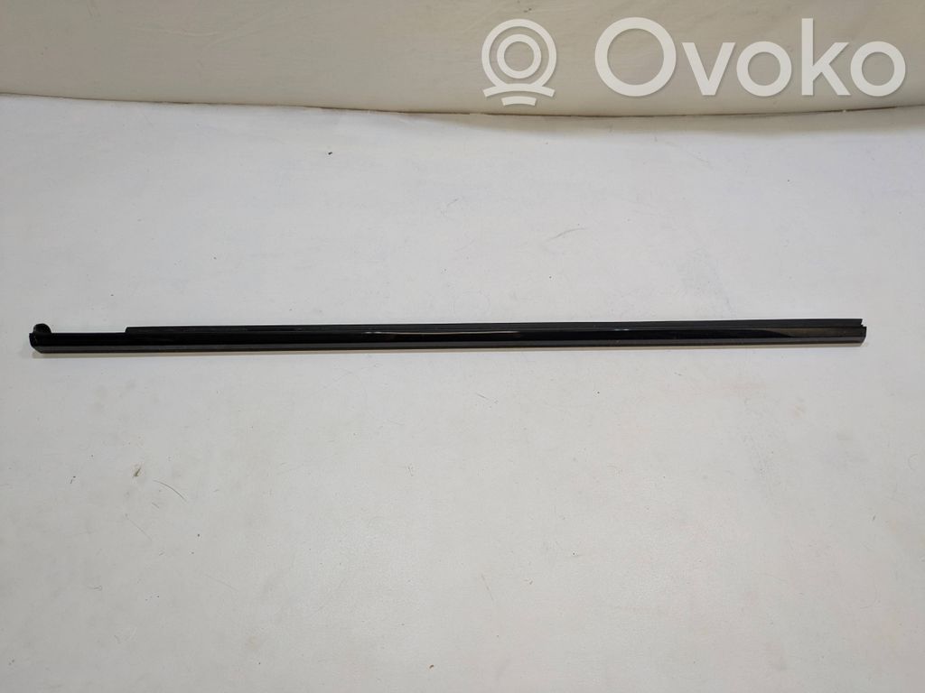 Audi e-tron Takaoven lista (muoto) 