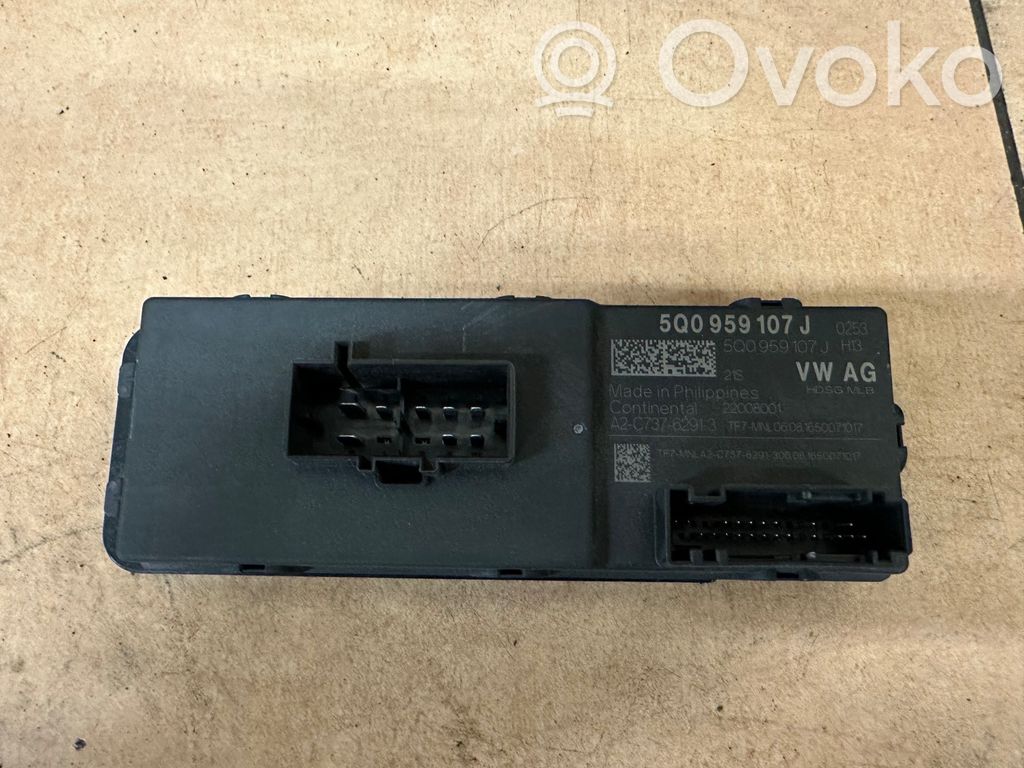 Volkswagen Touran III Tailgate/trunk control unit/module 