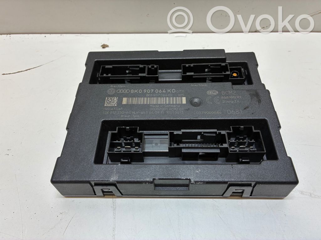 Unidad de control/módulo de carrocería central   8K0907064KD