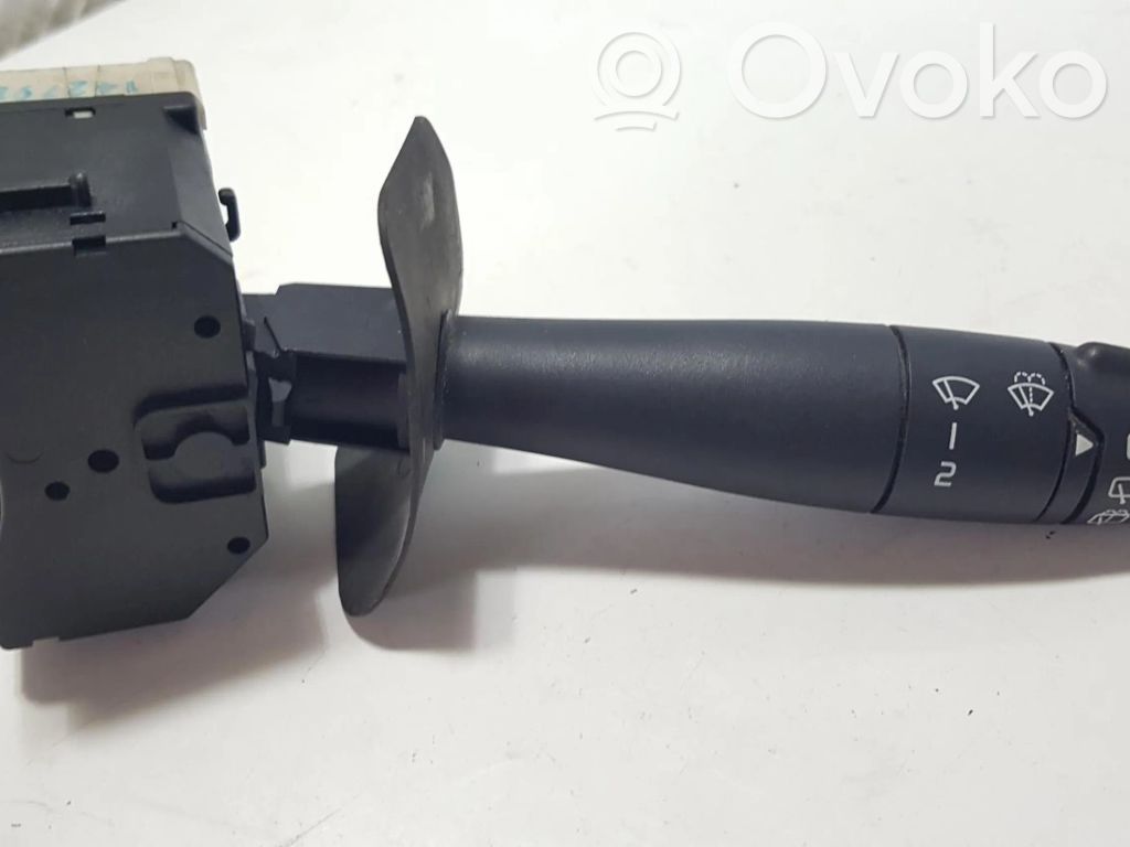 Renault Clio III Wiper switch 