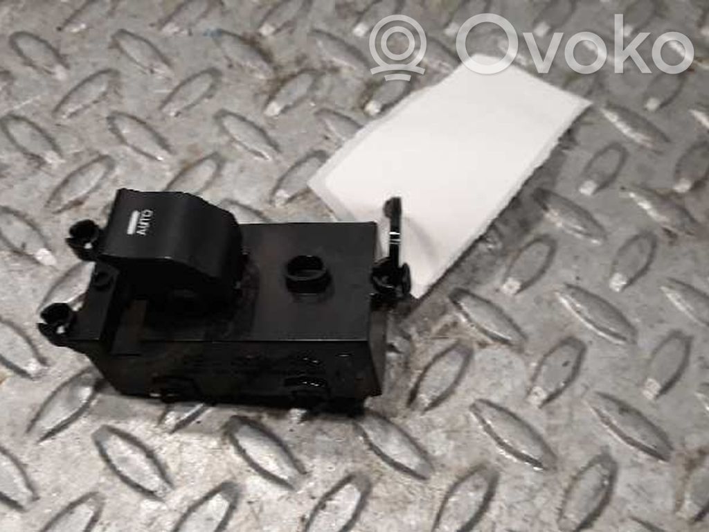 Hyundai i40 Electric window control switch 