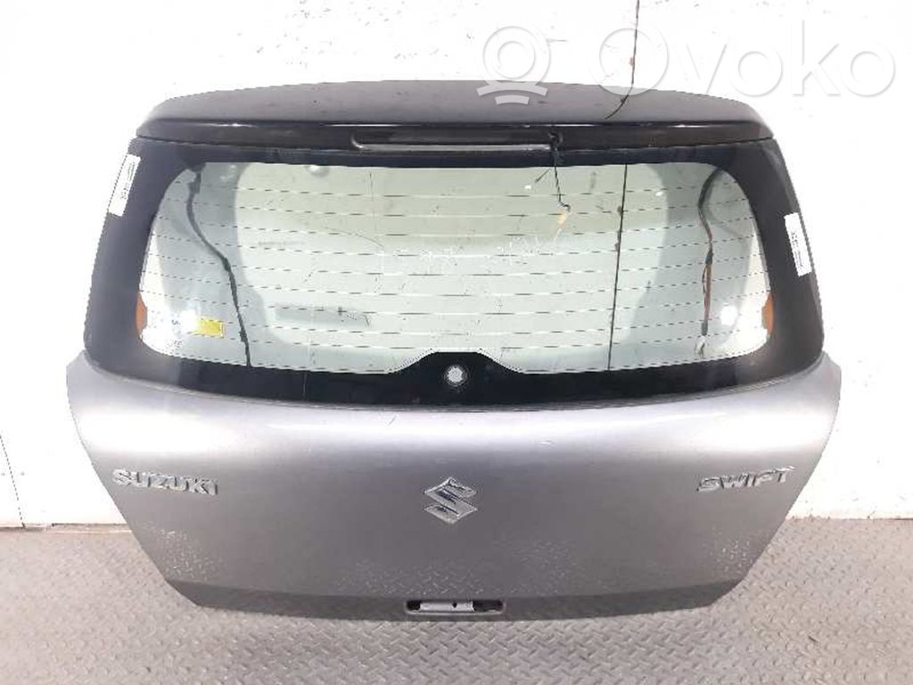 Suzuki Swift I Tylna klapa bagażnika 