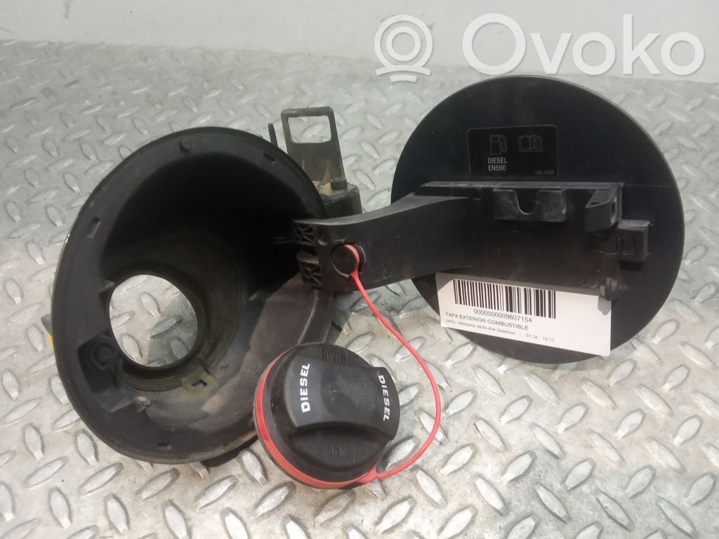 Opel Corsa E Klapka wlewu paliwa 