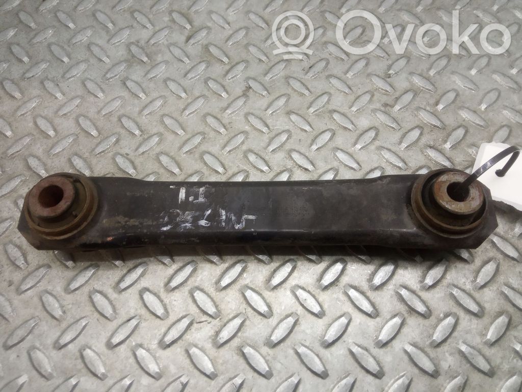 Brazo de suspensión trasero