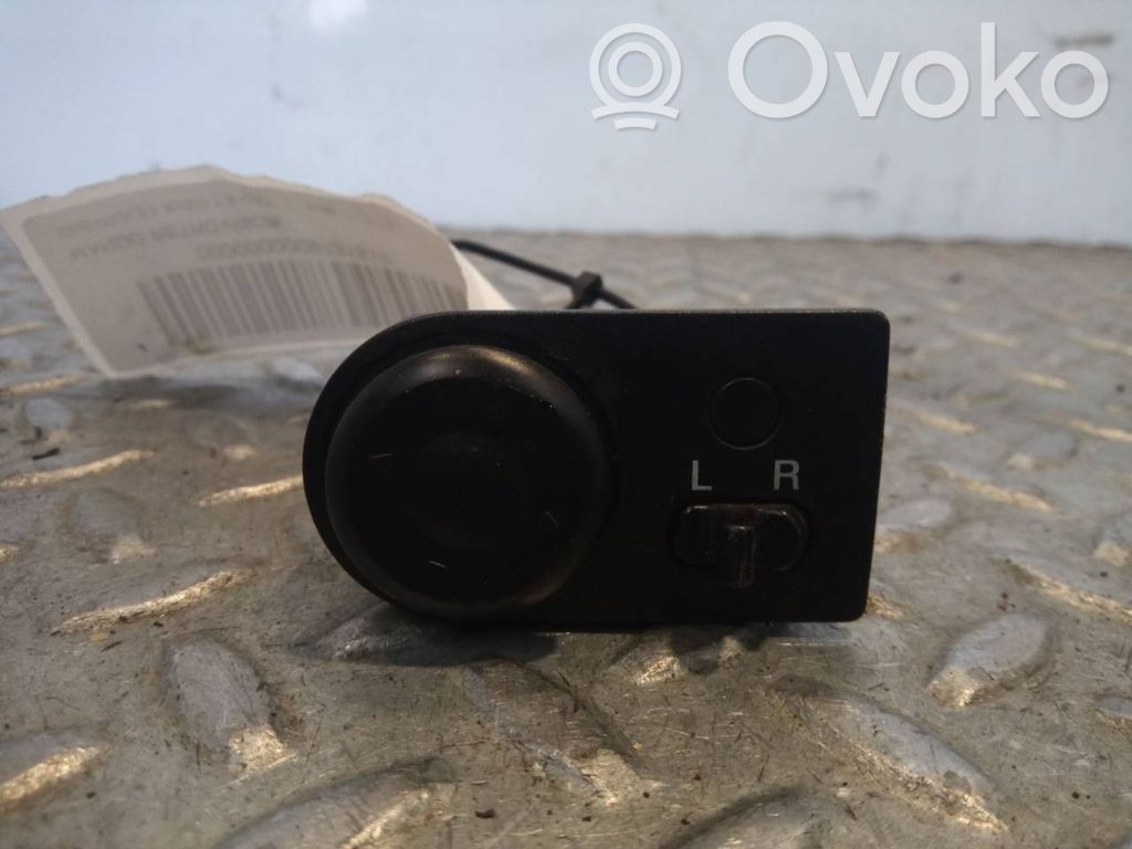 Chevrolet Aveo Wing mirror switch 