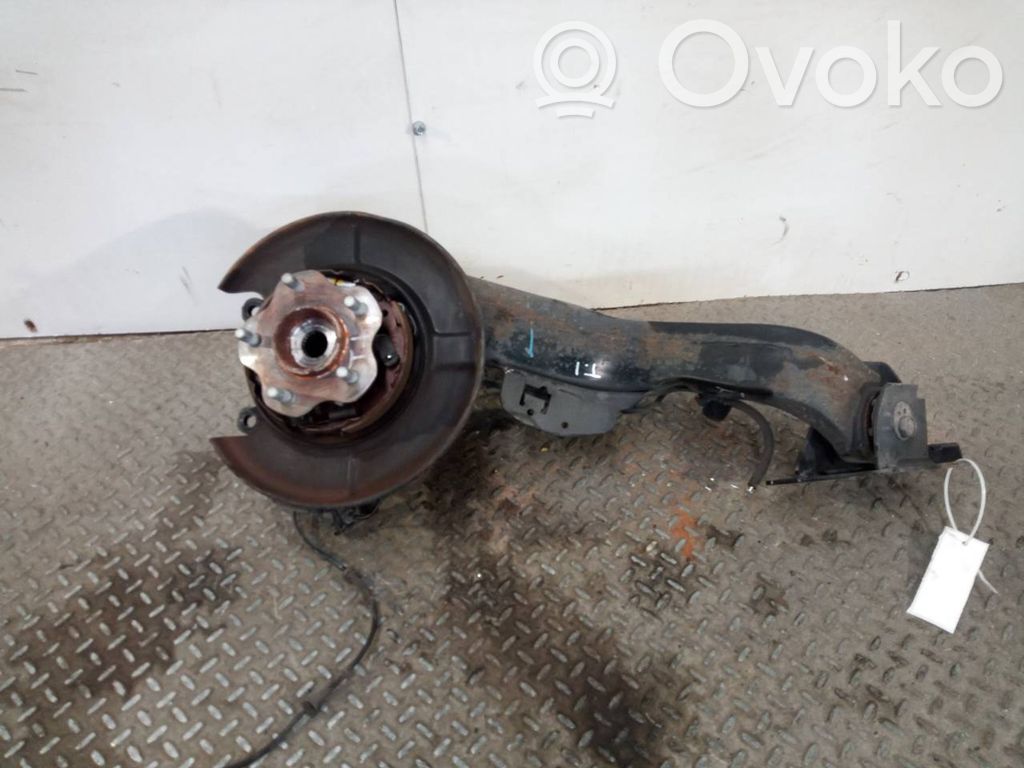 Nissan Qashqai+2 Achsschenkel hinten 