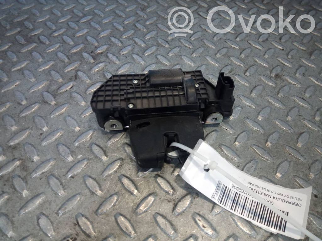 Peugeot 208 II Tailgate lock latch 