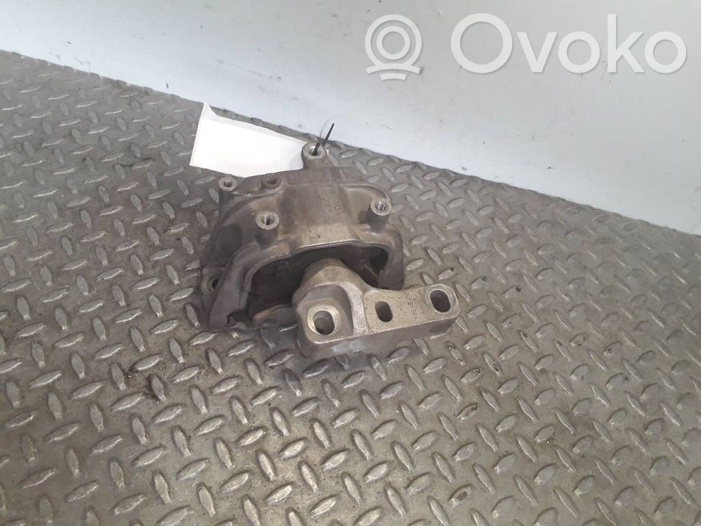 Volkswagen Passat Alltrack Soporte de montaje del motor 