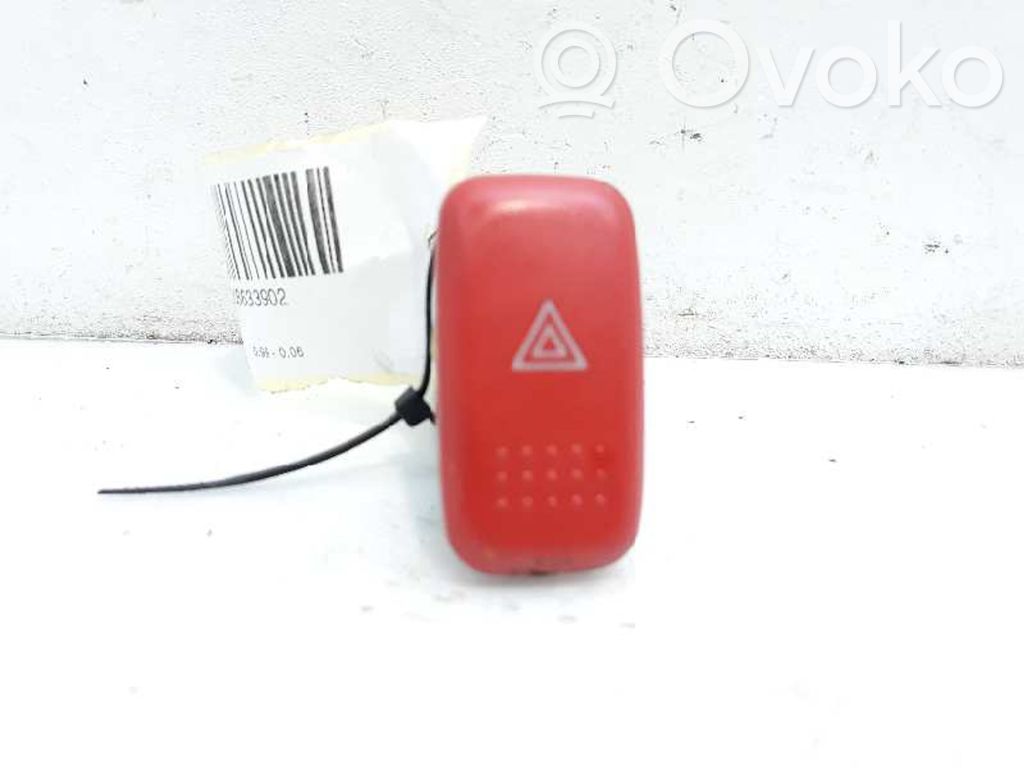 Botón interruptor de luz de peligro