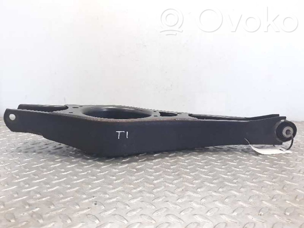 Brazo de suspensión trasero