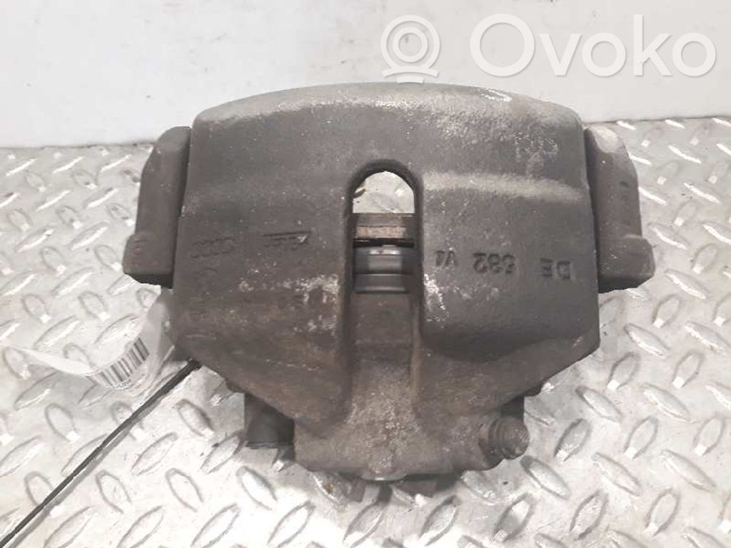 Caliper de freno delantero
