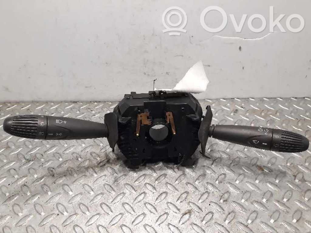 Fiat Punto (188) Interruptor de control multifunción 