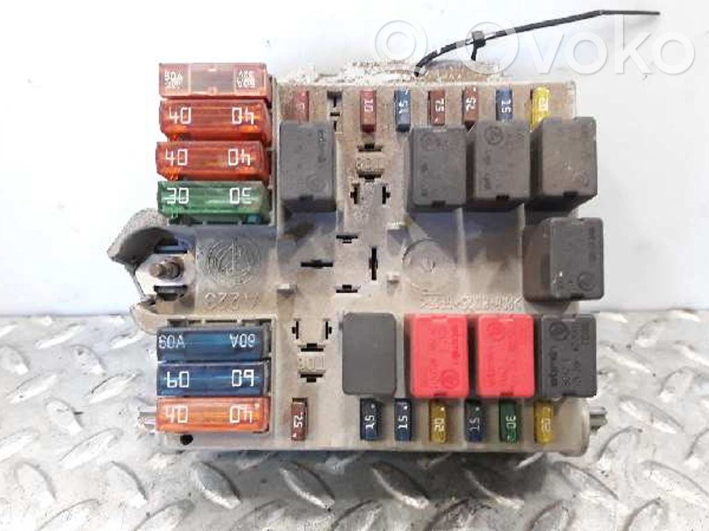 Lancia Thesis Unidad de control del BSM 