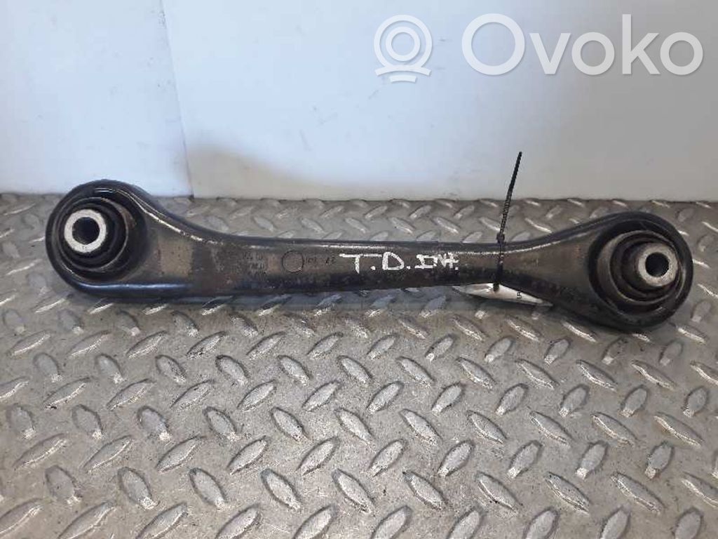 Brazo de suspensión trasero