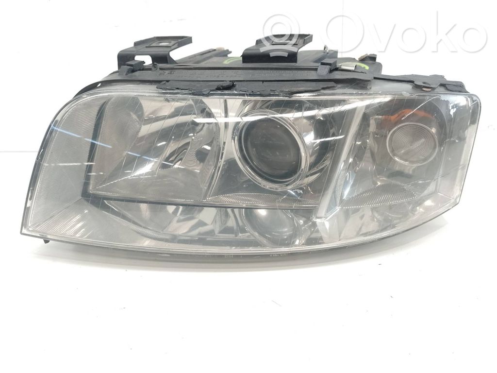 Audi A6 Allroad C5 Lampa przednia 