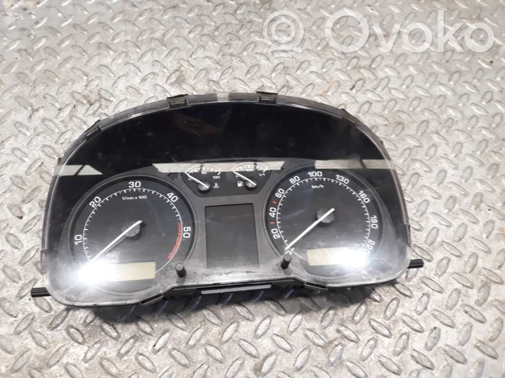 Skoda Octavia Mk1 (1U) Vitezometru (grup de instrumente) 