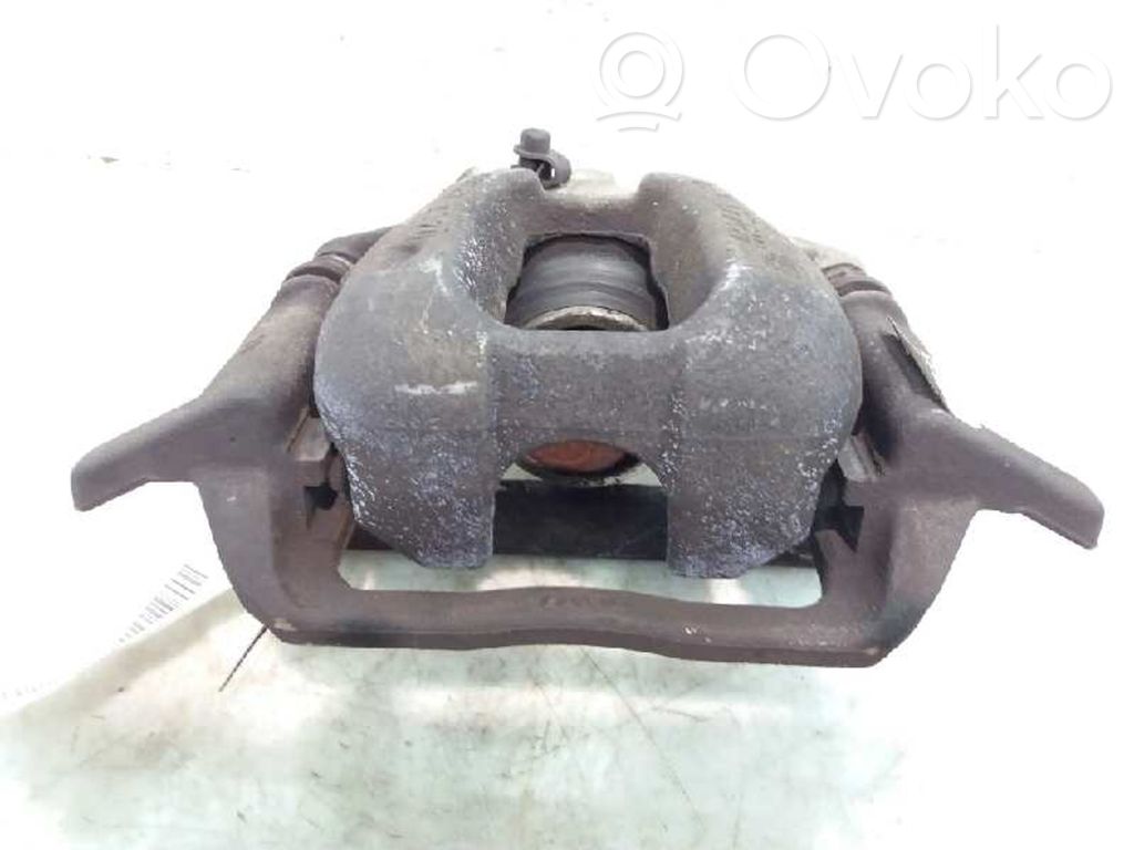 Peugeot 407 Zacisk hamulcowy przedni 