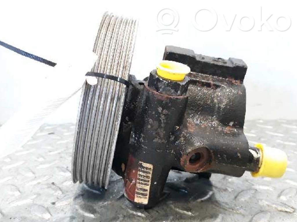 Renault Megane I Ohjaustehostimen pumppu 