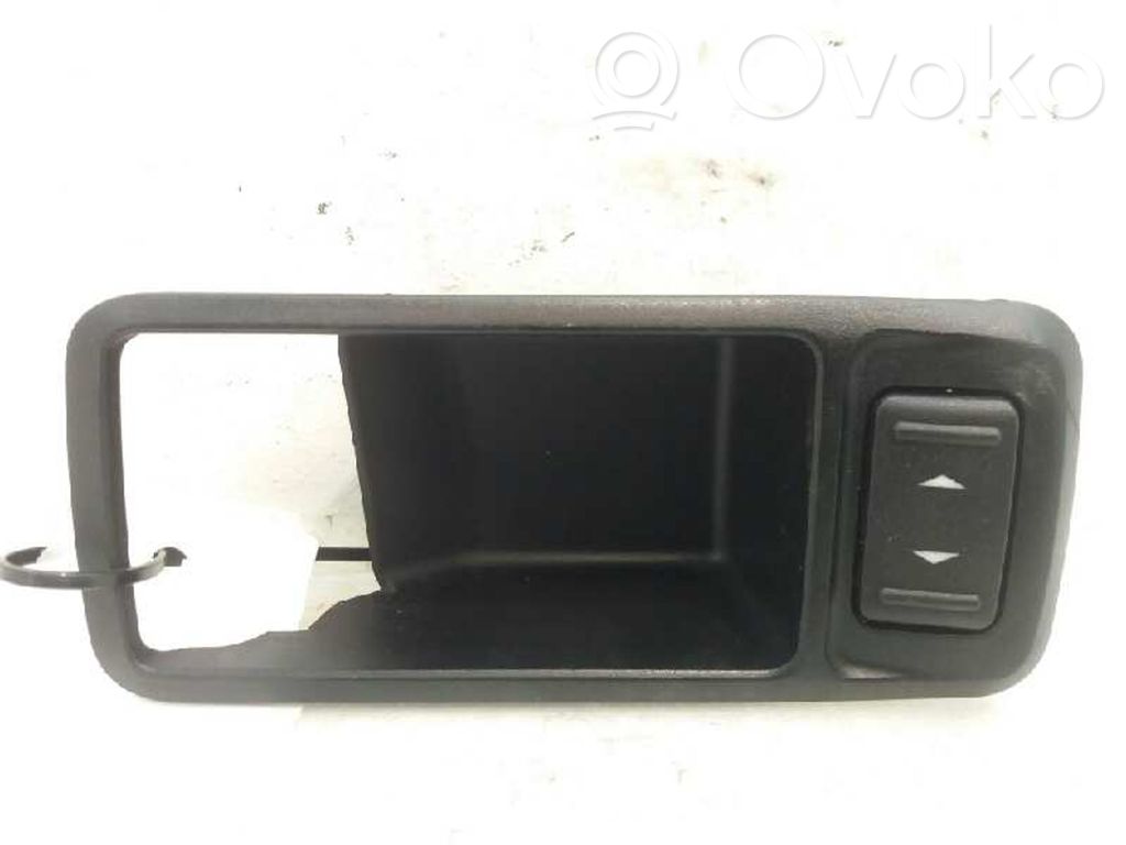 Ford Focus Przyciski szyb 