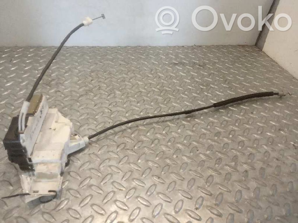 Peugeot 407 Etuoven lukko 