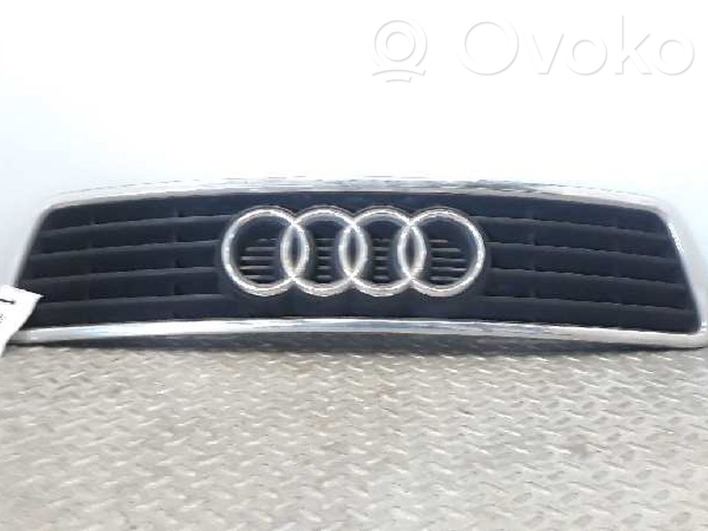 Audi A6 Allroad C5 Griglia anteriore 