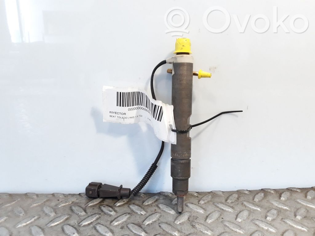 Seat Toledo I (1L) Injector combustibil 