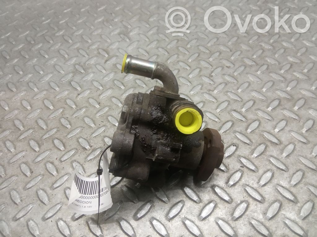 Ohjaustehostimen pumppu   1J0422154B