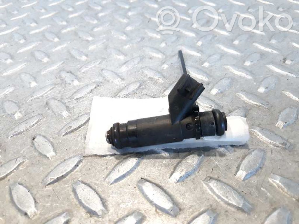 Inyector de combustible   04591308