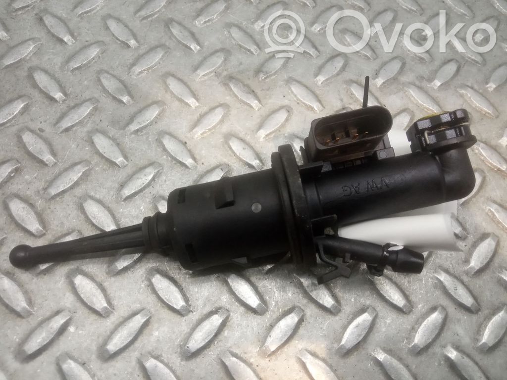 Pedal de embrague   1K0721388K