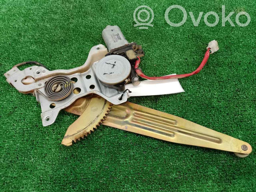 Mitsubishi Montero Macara geam spate fără motor 