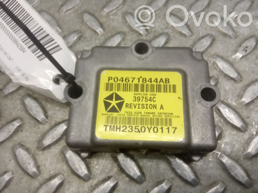 Engine control unit/module   P04671844AB