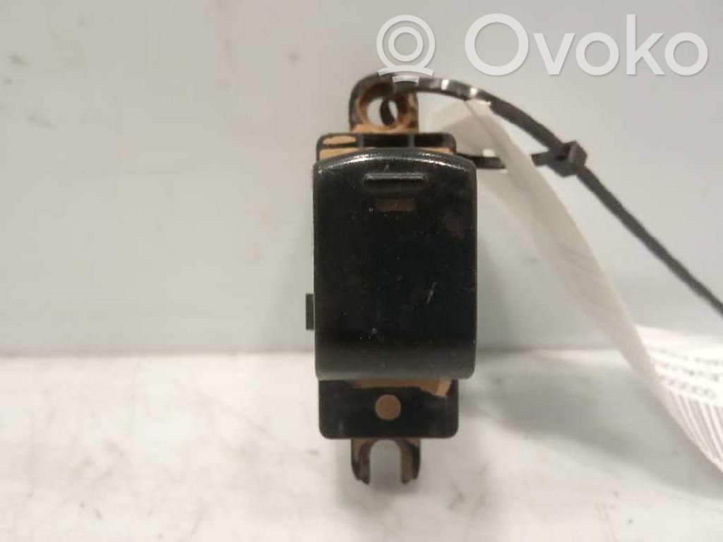 Interruptor del elevalunas eléctrico   25411EA003