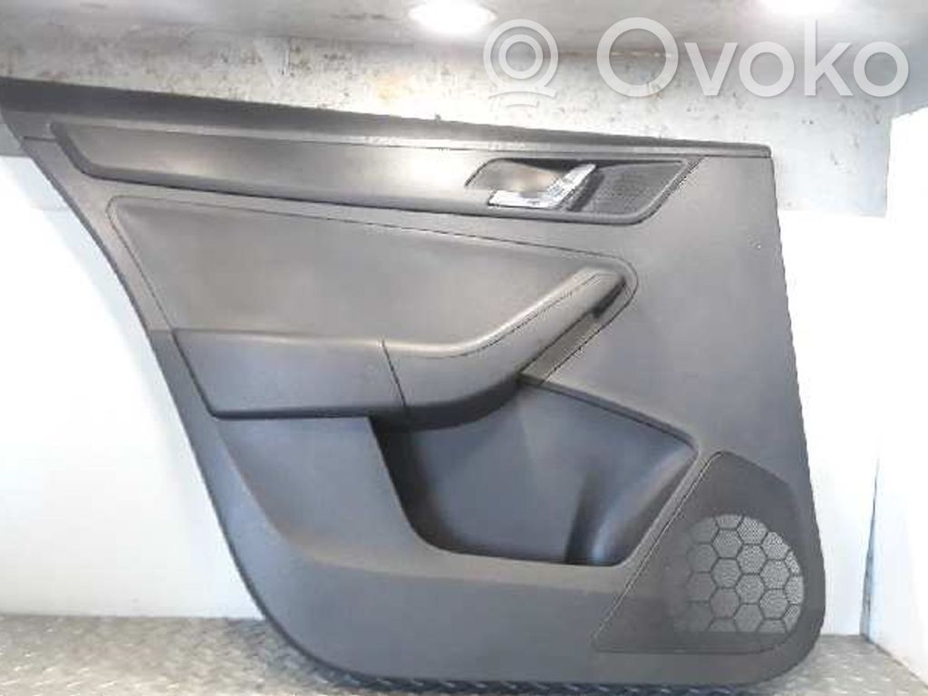 Skoda Rapid (NH) Moldura del tarjetero de la puerta trasera 