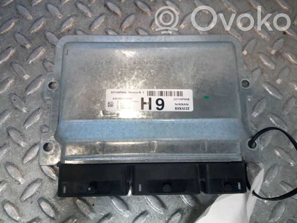 Nissan Micra C+C Door central lock control unit/module 