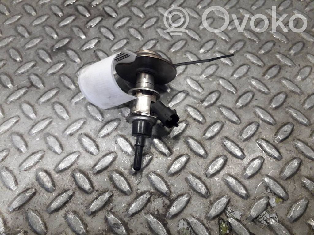 Inyector de combustible   7LA131113A