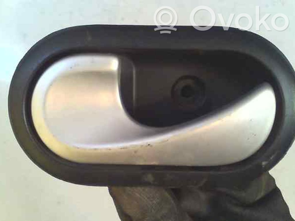 Dacia Logan Pick-Up Manecilla interna puerta trasera 