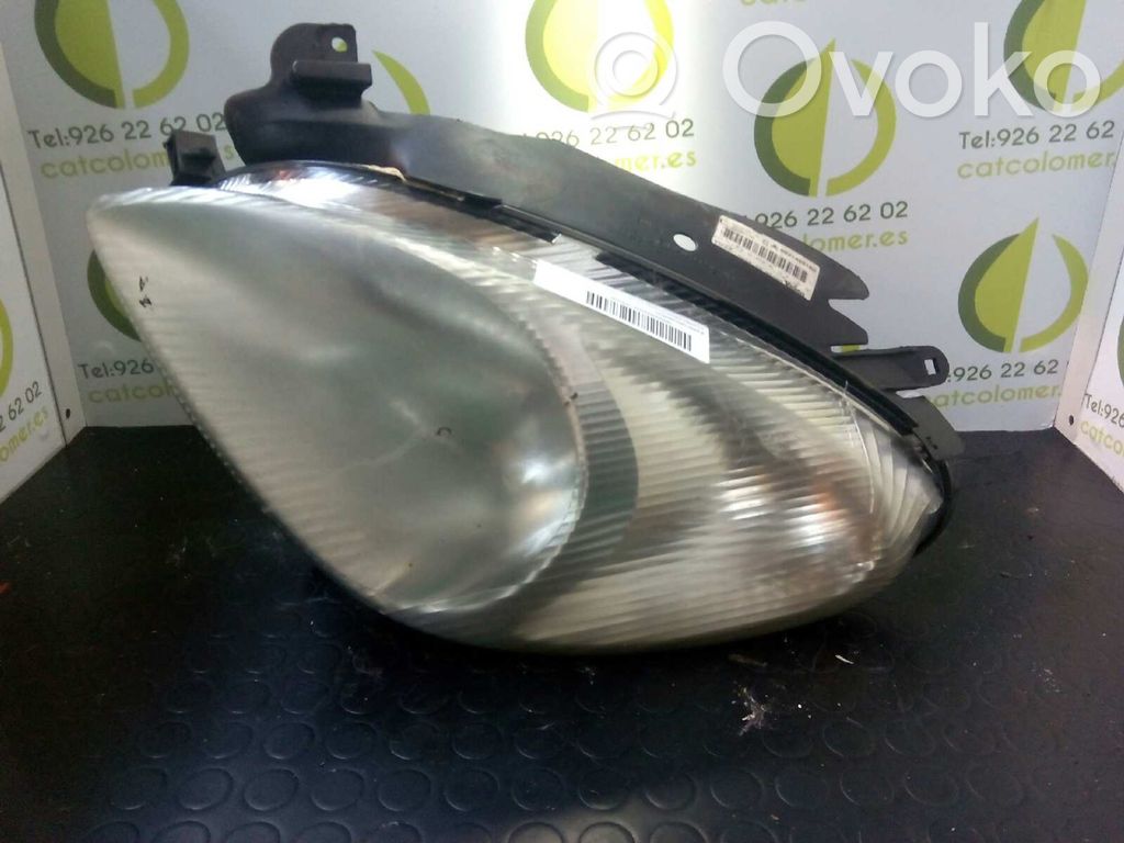 Citroen Xsara Lampa przednia 