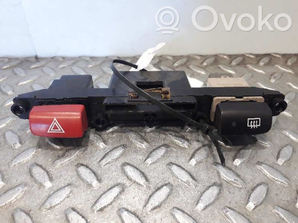 KIA Rio Botón interruptor de luz de peligro 
