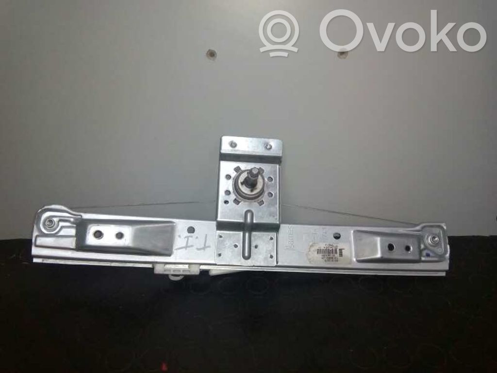 Opel Corsa D Mecanismo para subir la puerta trasera sin motor 