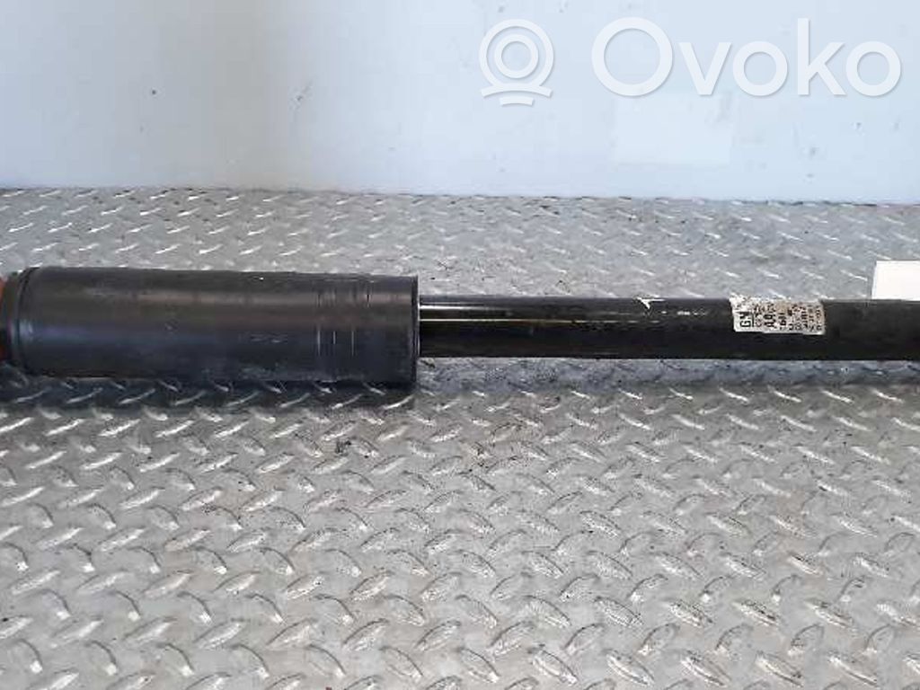 Opel Corsa D Takaiskunvaimennin 
