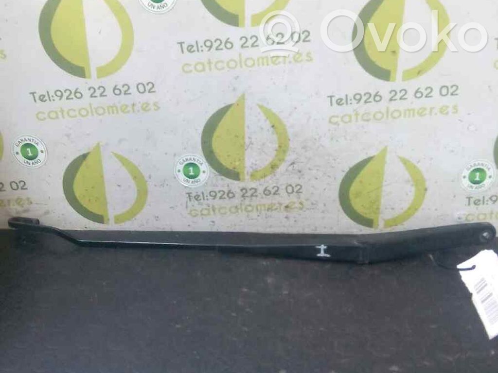 Brazo del limpiaparabrisas delantero