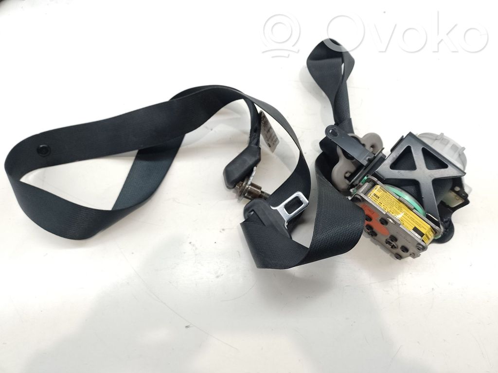 Toyota Yaris Sicherheitsgurt vorne 