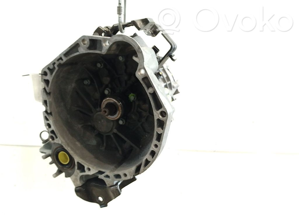 KIA Ceed Cutie viteze manuală cu 5 trepte 