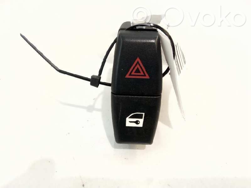 Botón interruptor de luz de peligro   6131691950604