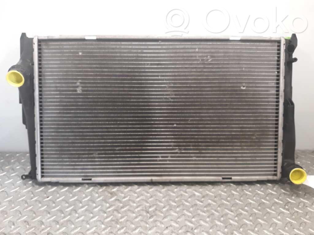 BMW 1 E81 E87 Aušinimo skysčio radiatorius 