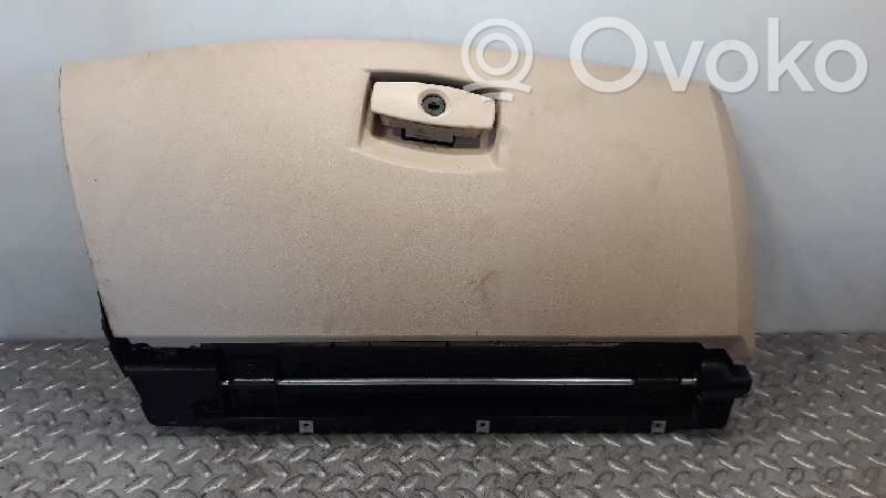 BMW 5 E60 E61 Glove box 