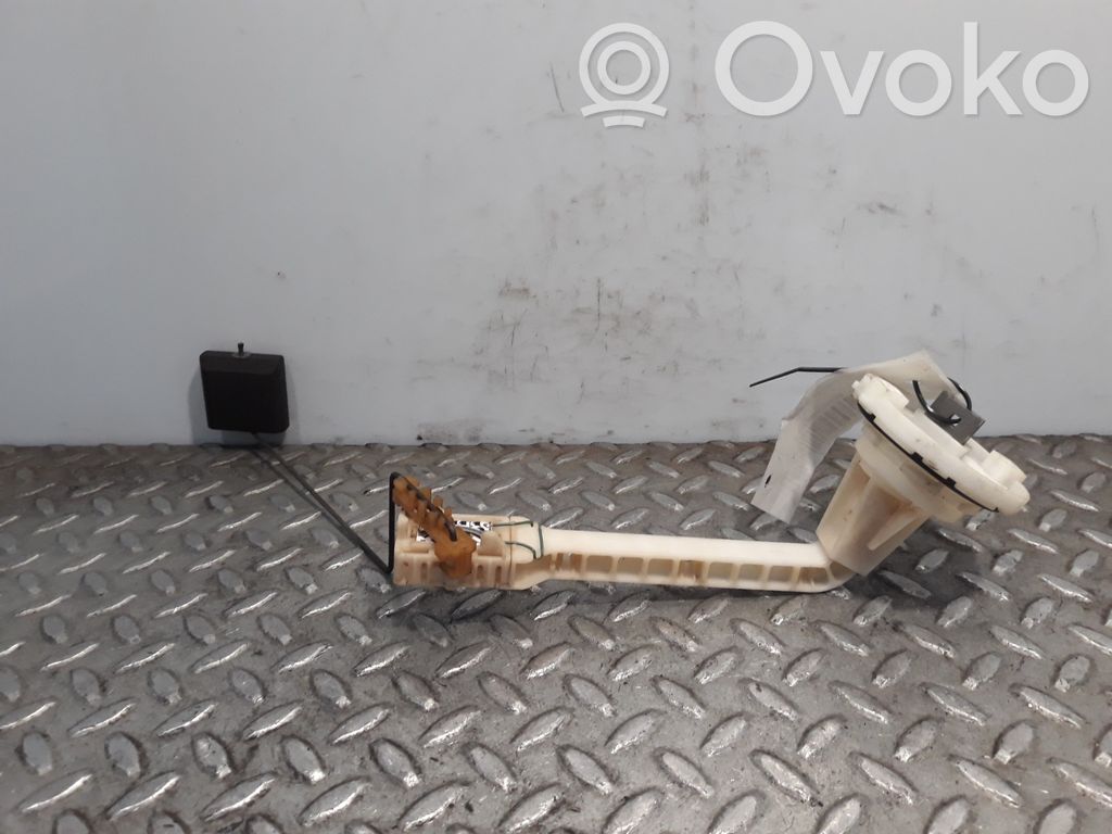 Mercedes-Benz E W124 Bomba interna de combustible 
