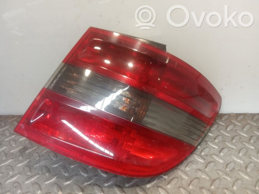 Mercedes-Benz B W247 Lampa tylna 