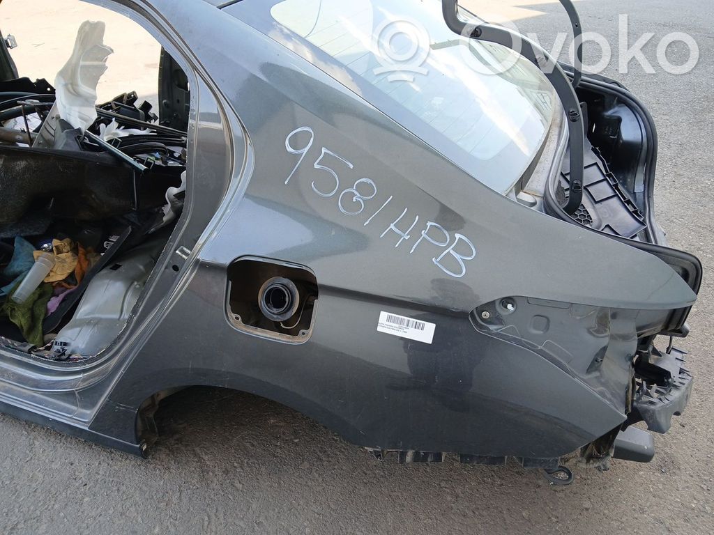 Fender mounting bracket
